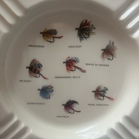 Vintage Catchall Dish Fly Fishing Lures - Picture 2 of 3